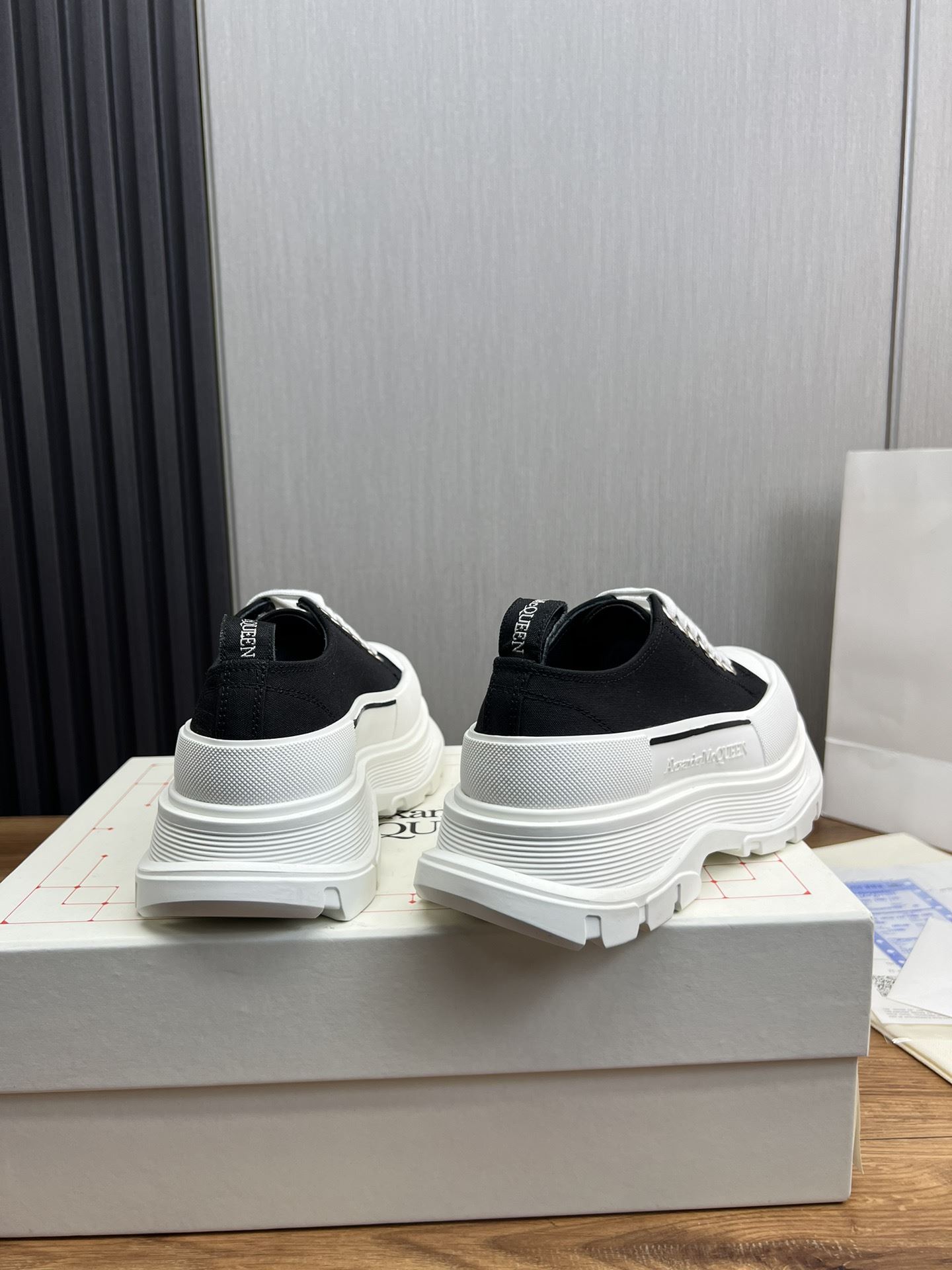 Alexander Mcqueen Low Shoes